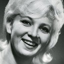 Ada Lundver als Red Cross Official (uncredited)