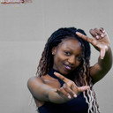 Gracious Sithole als Amy