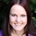 Karen Newman als Football Mum