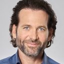 Eion Bailey als Jann Wenner