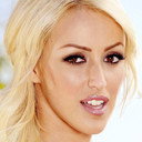 Breanne Benson als Sparks