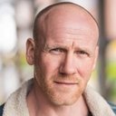 Simon Pengelly als Frank