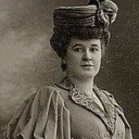 Ida Perry als Erzherzogin Sophie, die Kaiserin-Mutter