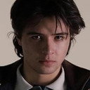 Brandon Figueredo als Álvaro Castro