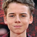 Alfie Williams als Spike