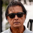 Rajesh Hamal als Host