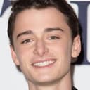 Noah Schnapp als Abe