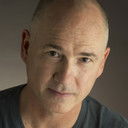 Chris Clavelli als Bernie