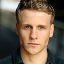 Josh Dylan als Young Bill Anderson