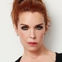 Adriana Romero als Emilia