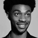 Jonathan Daviss als Samuel Washington