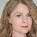 Paris Jefferson als Gemma Anderson