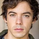 Connor Price als Jim
