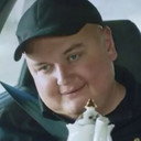 Kyrylo Myshkіn als Police Volunteer in the Park