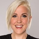 Hannah Hart als Charlie