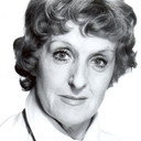 Wanda Stanisławska-Lothe als Ms. Mamoń