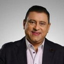 Moataz ElDemerdash als شخصيته الحقيقية كمذيع