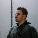 Ibrahim Gillani als Khan