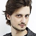 Filip Kosior als Thomas