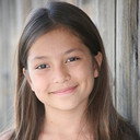 Jessica Griffiths als Island Girl