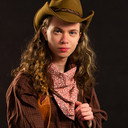 Sasha Danilov als Professor Ernestina Bannerman
