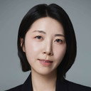 정일화 als Party Woman