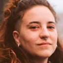 Júlia de Paz, Story