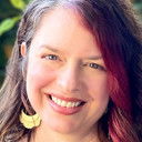 Christin Hinojosa als Sabrina