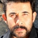 Deepak Tijori als Smuggler