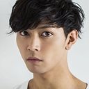 James Takeshi Yamada als Yuzuru Shino