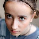 Oliwia Drabik als Ela