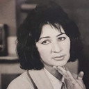 Mimika Luca als Nëna