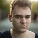 Łukasz Gawroński als Oskar Nowak