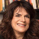 Lícia Manzo, Writer