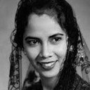 Farida Arriany als Latifah
