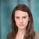 Callie Bussell als Katherine