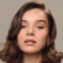 Hailee Steinfeld als Gwen Stacy (voice)
