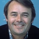 Jack Smethurst als Sleeping Car Attendant