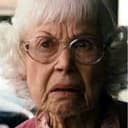 Selma Stern als Grandma Pearl