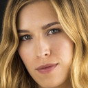 Sarah Youngblood als Victoria