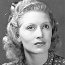 Josette Day als Patricia Amoretti