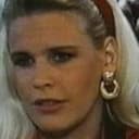 Sharon Gusberti als Raffaella