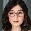 Lia Frankland als Sally