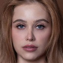 Sophie Swan als Kate