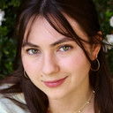 Rhiannon Leigh Wryn als Emma Wilder