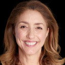 Janine Burchett als Mrs. Moft