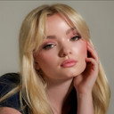 Natalie Grace als Katie Cannon