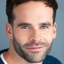 Tim Carlsen als James