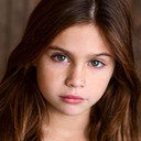 Melodie Rose Romano als AJ