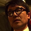 Yoshiaki Kobayashi als Japanese Bus Man